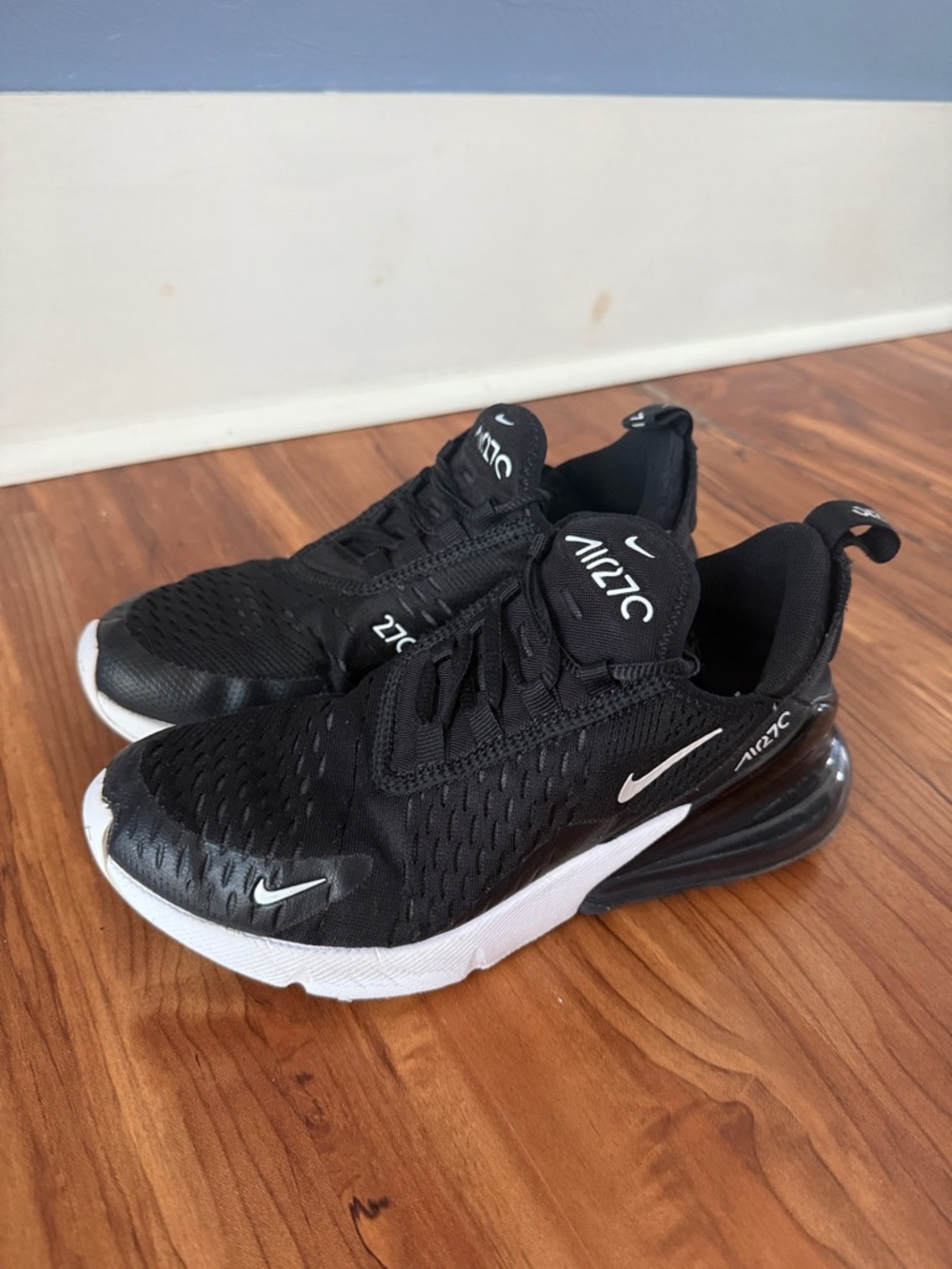Nike Air Max 270 Black/White Womens Sneakers